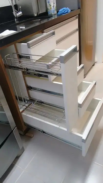Gabinete de Cozinha com gavetas e porta-óleo Armário de Cozinha sob medida com gavetas e porta-óleto